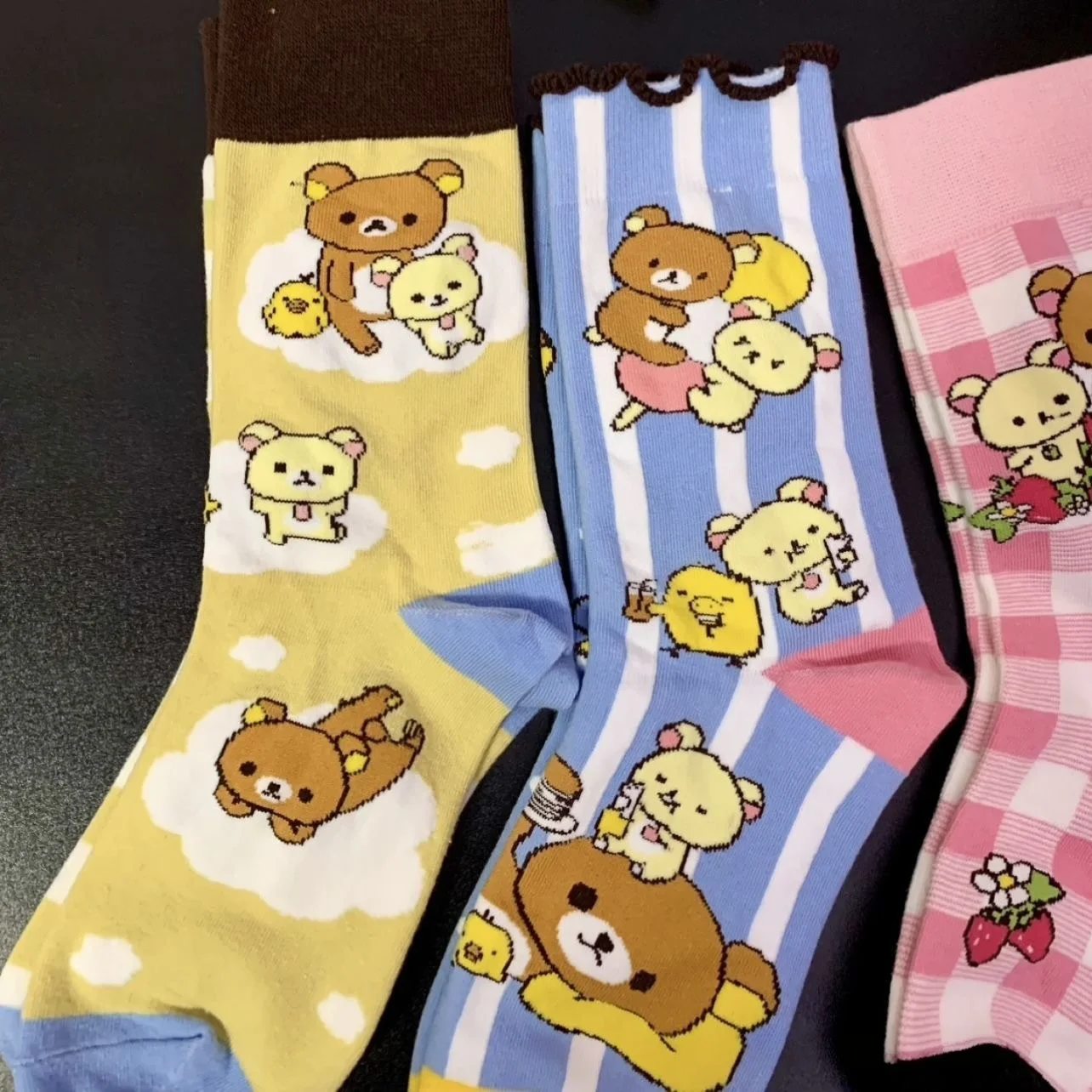 柔らかくてかわいいリラックマシリーズの漫画柄秋冬用ミドル丈ソ - Japanese Lifestyle Goods のレビューと価格