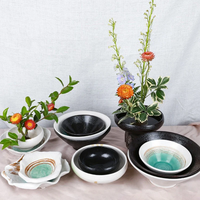 日本の妖精のカエルのセラミック花瓶、ikibana花の配置ボ - Ikebana Vase Kenzan のレビューと価格